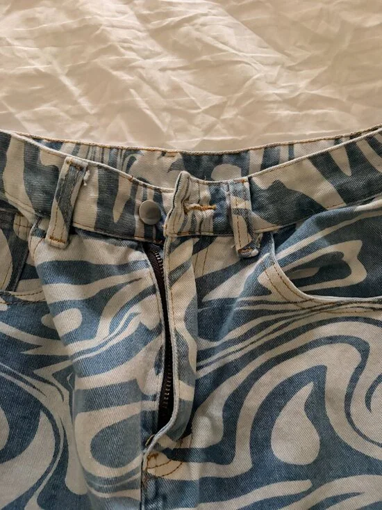 Wide Leg Pattern Jeans - Picture 4 of 5